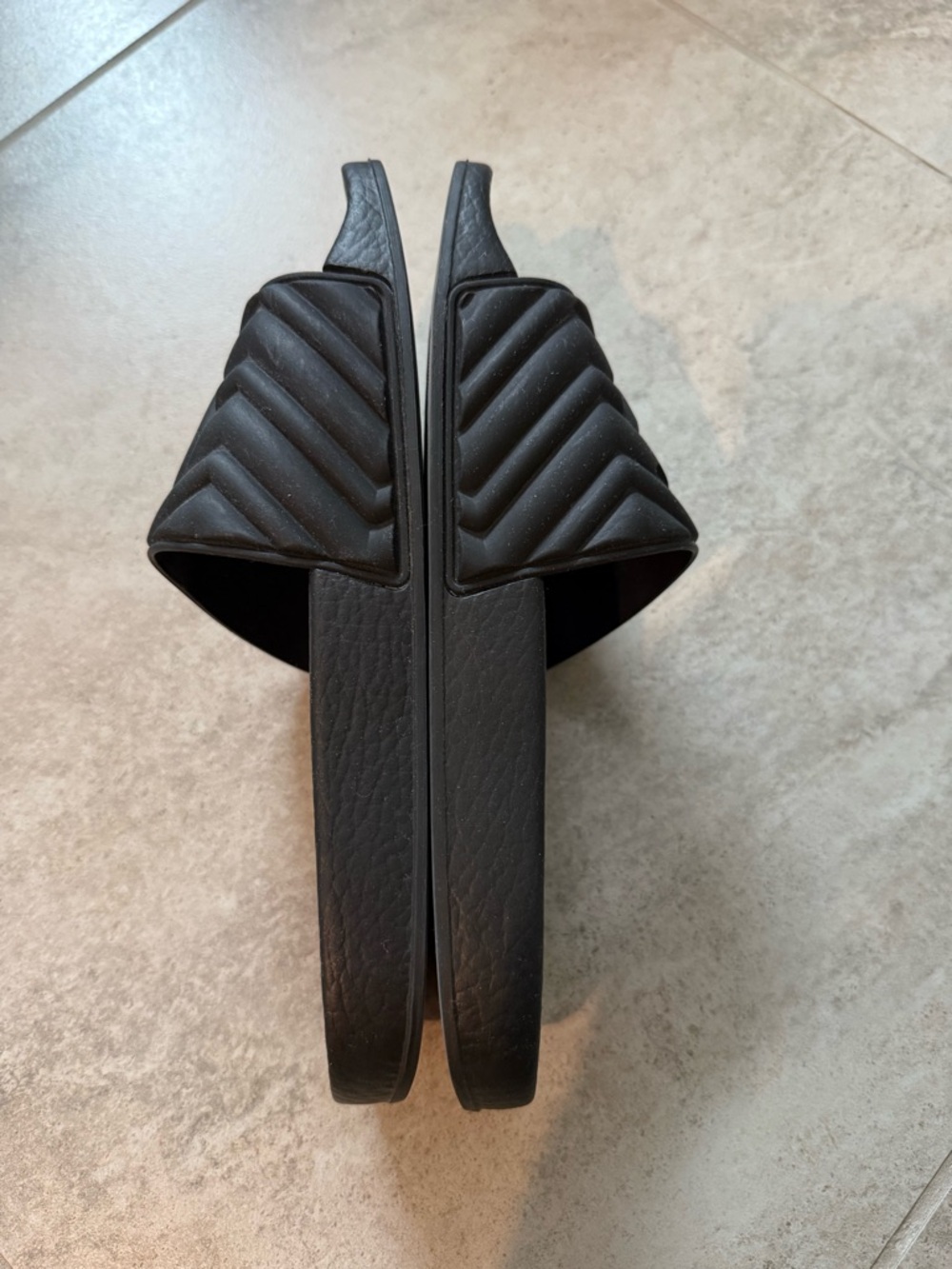 Authentic Gucci Matelasse Black Logo Slide Sandals - Women Size 38 / 7.5 - Picture 8 of 10